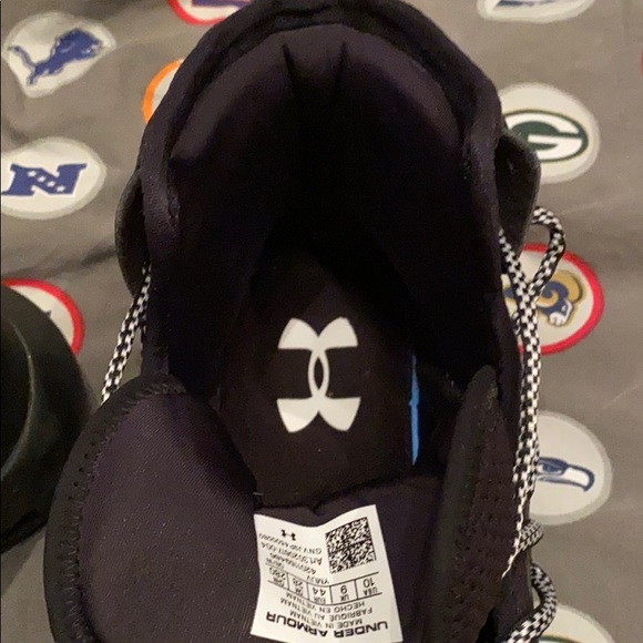 Under Armour Basketball Shoes so 10 - Picture 5 of 5